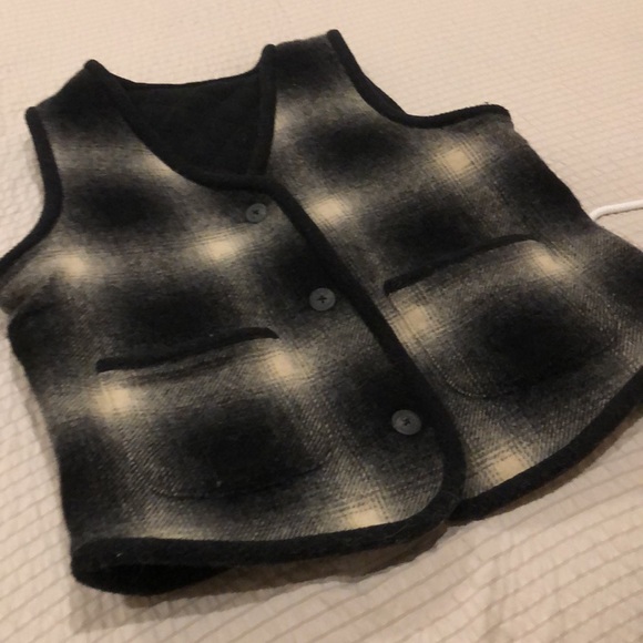 Reversible vest - Picture 2 of 4